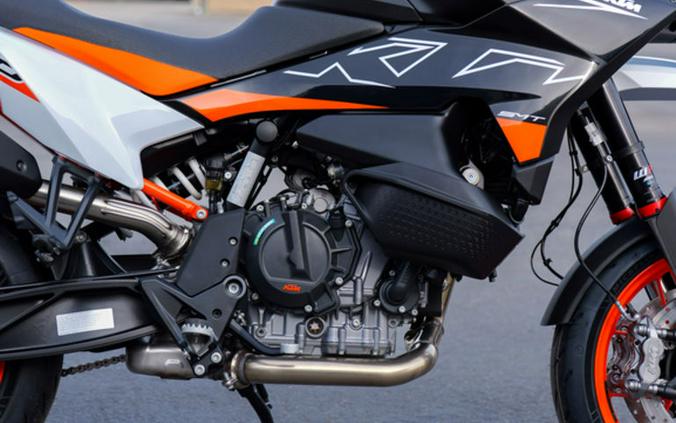 2024 KTM SMT 890