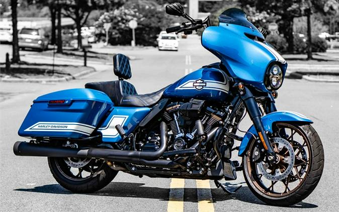 2023 Harley-Davidson FLHXST
