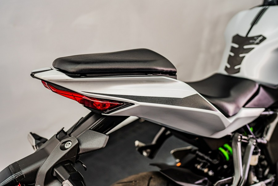 2025 Kawasaki Ninja® ZX™-4RR ABS