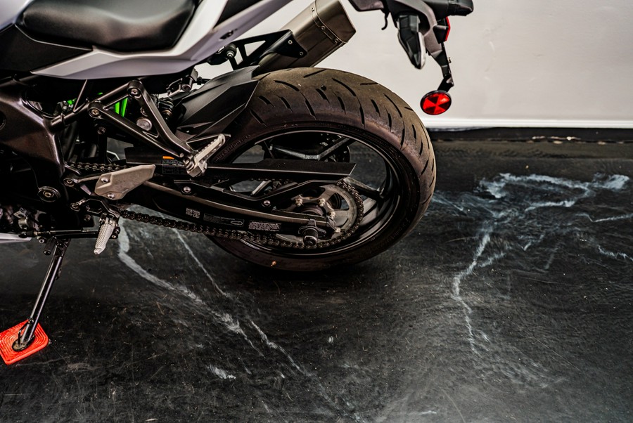2025 Kawasaki Ninja® ZX™-4RR ABS