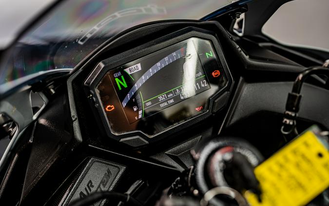 2025 Kawasaki Ninja® ZX™-4RR ABS