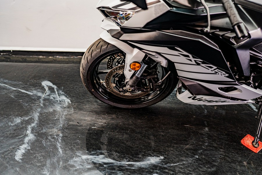 2025 Kawasaki Ninja® ZX™-4RR ABS