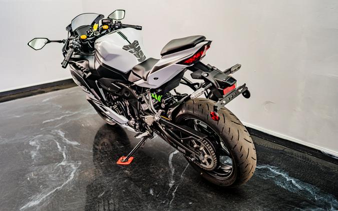 2025 Kawasaki Ninja® ZX™-4RR ABS