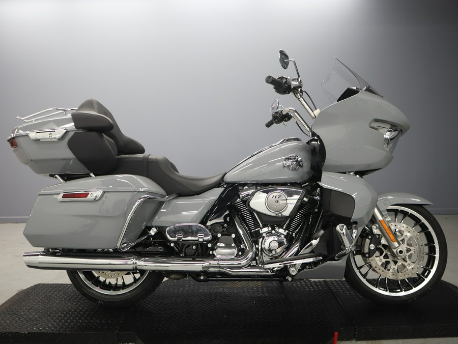 2026 Harley-Davidson Road Glide Limited FLTRXL