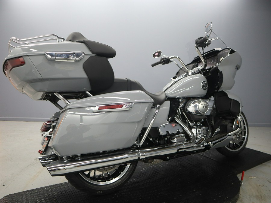 2026 Harley-Davidson Road Glide Limited FLTRXL