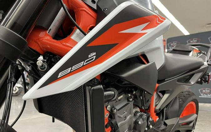 2020 KTM 890 Duke R