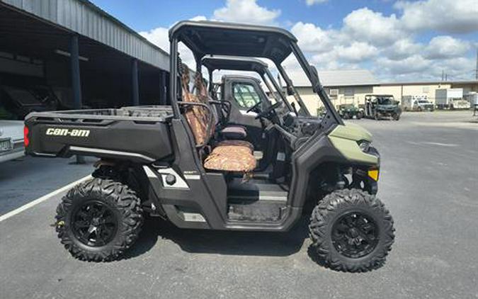 2019 Can-Am Defender DPS HD8