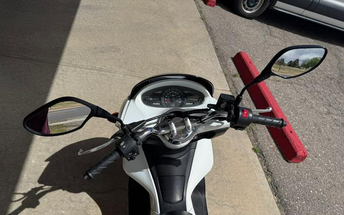 2011 PCX125 - Honda
