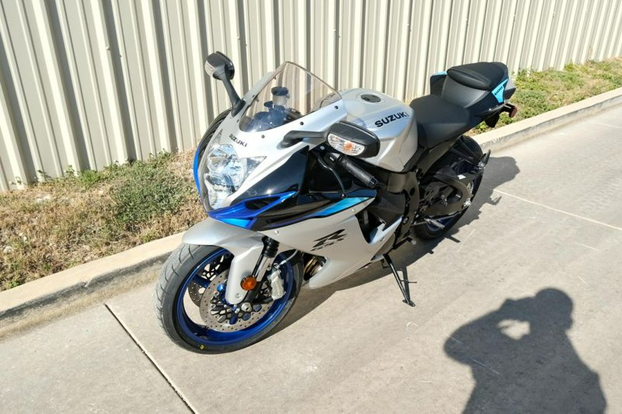 New 2026 SUZUKI GSXR600