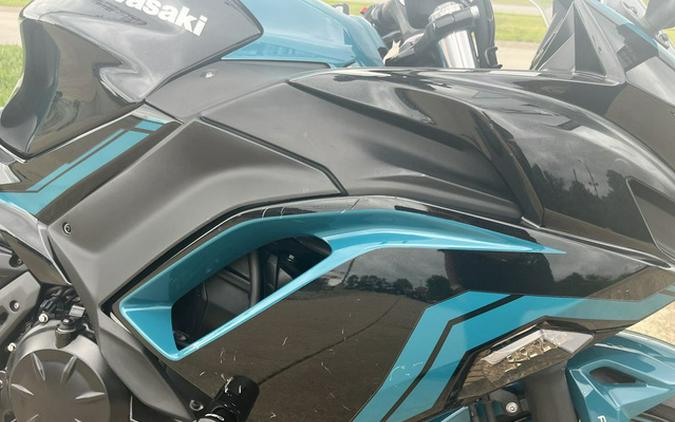 2021 Kawasaki Ninja 650 ABS Metallic Spark Black/Metallic Imper