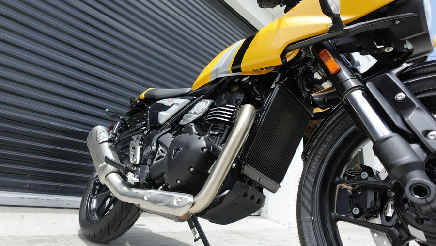 2026 Triumph Thruxton 400