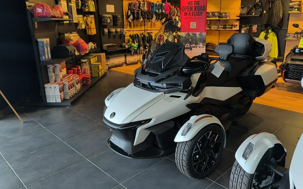 2026 Can-Am RD SPYDER RT STS 1330 SE6 WH SE 26 Base