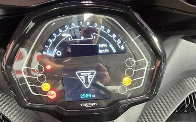 2025 Triumph Daytona 660 Snowdonia White/Sapphire Black