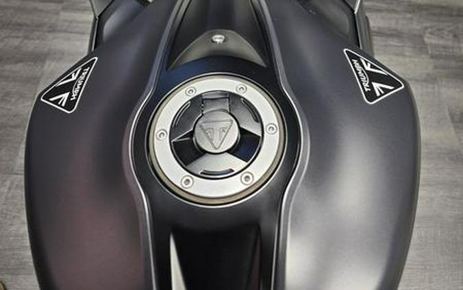 2025 Triumph Daytona 660 Snowdonia White/Sapphire Black