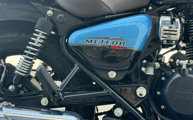 2021 Royal Enfield Meteor 350 Supernova Blue