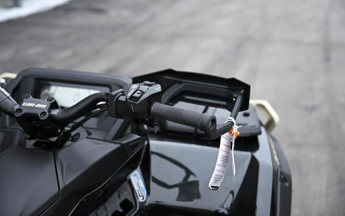 2026 Can-Am® Outlander MAX Backcountry