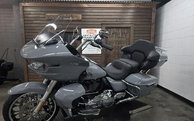 2026 Harley-Davidson® Road Glide Limited DRK BILIARD GRY/CHROME TRIM