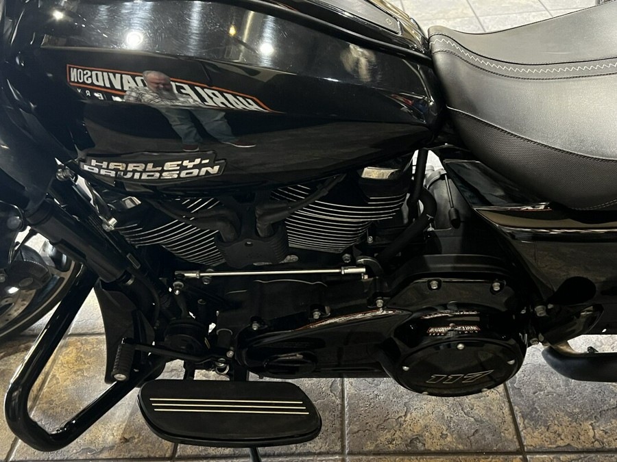 FLTRX 2024 Road Glide®