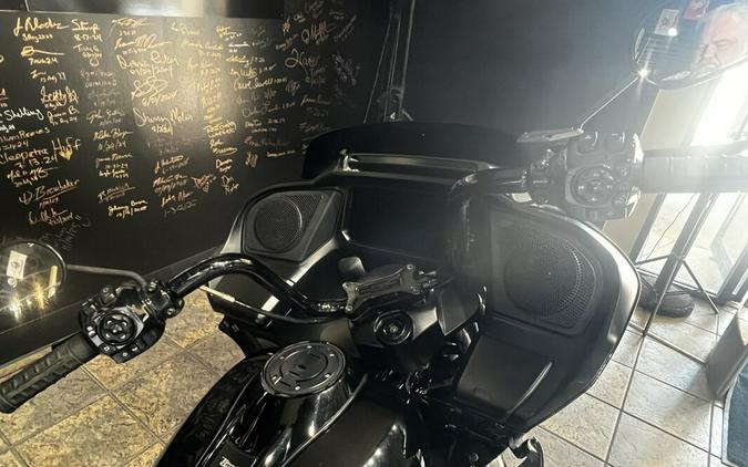 FLTRX 2024 Road Glide®