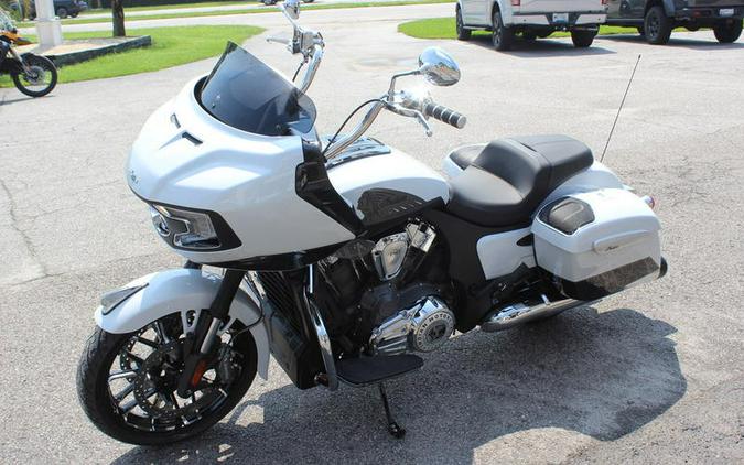 2024 Indian Motorcycle® Challenger® Limited with PowerBand Audio Package Ghost White Metallic