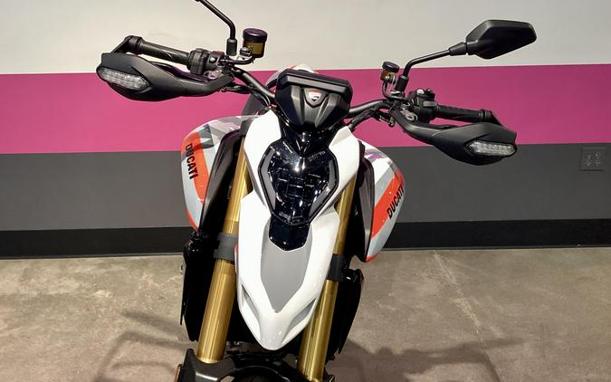 2026 Ducati Hypermotard V2