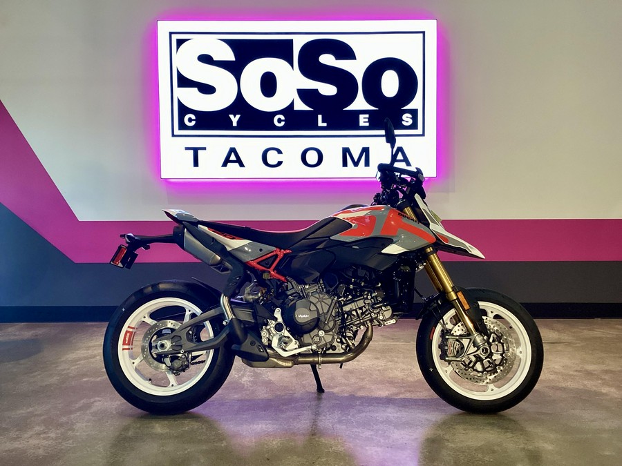2026 Ducati Hypermotard V2