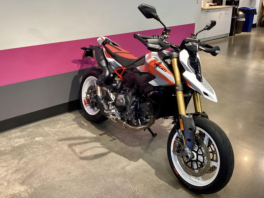 2026 Ducati Hypermotard V2