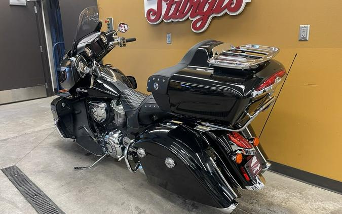 2020 Indian Motorcycle® Roadmaster® Thunder Black