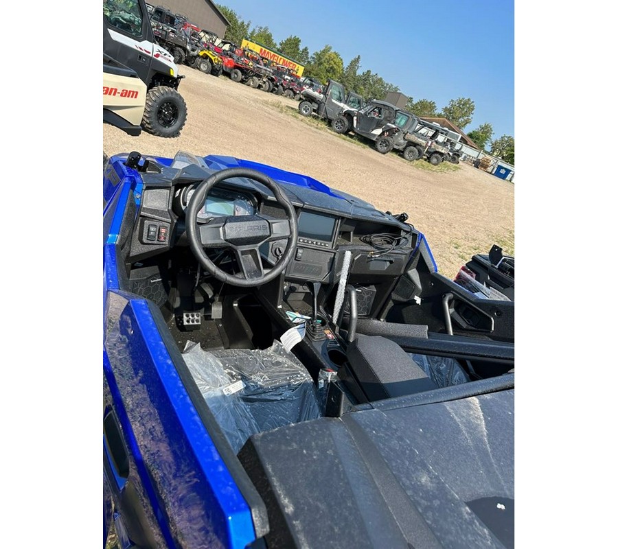 2024 Polaris Industries GENERAL 1000 XP 4 (G24GMK99AN)