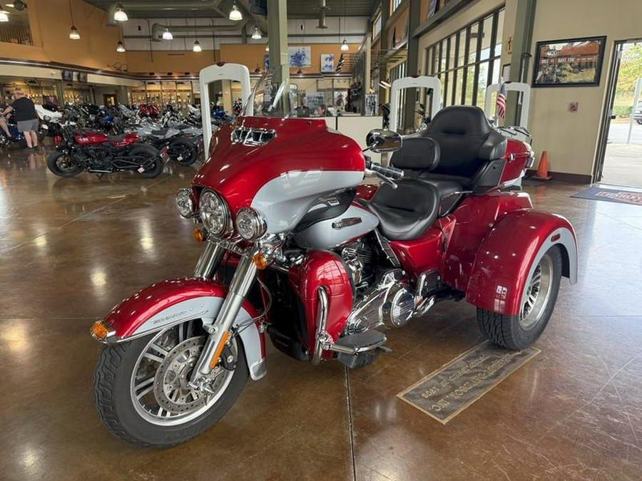 2019 Harley-Davidson® FLHTCUTG - Tri Glide® Ultra