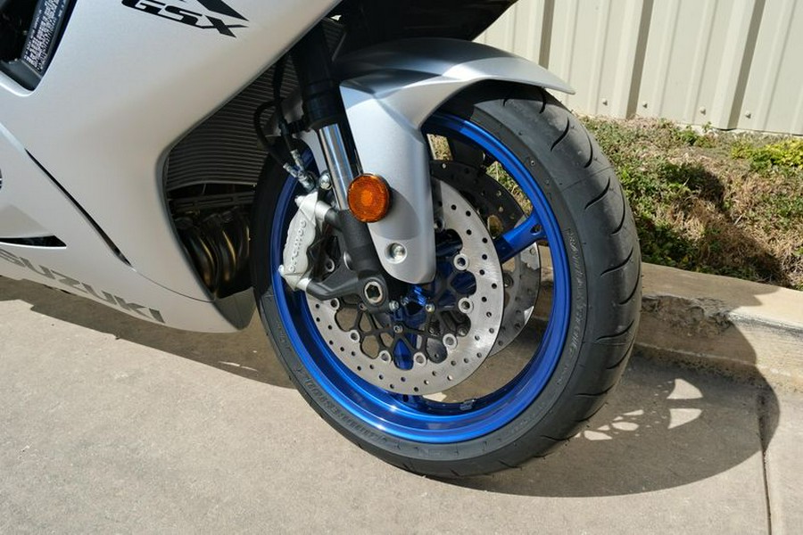 New 2026 SUZUKI GSXR600