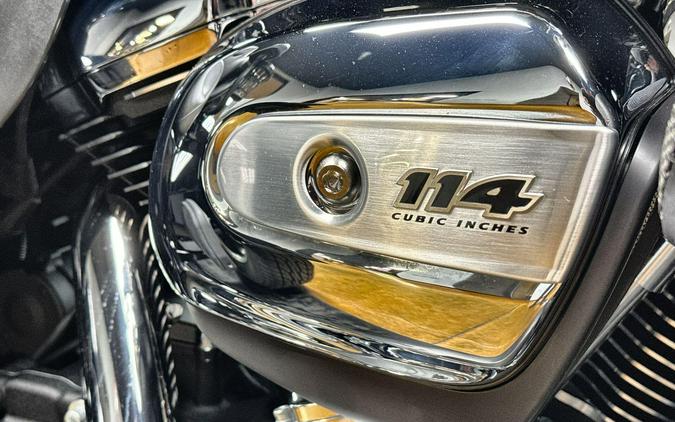 2024 Harley-Davidson® Tri Glide® Ultra Vivid Black