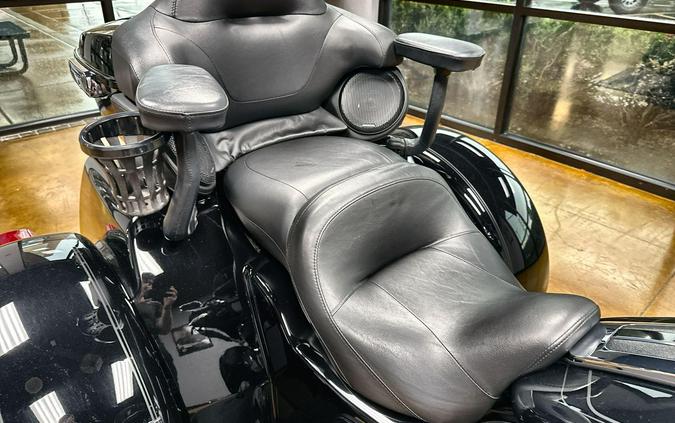 2024 Harley-Davidson® Tri Glide® Ultra Vivid Black