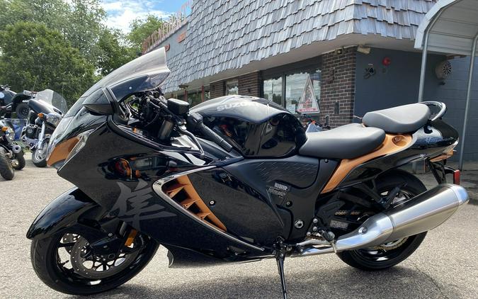 2022 Suzuki Hayabusa Review: Hypersport Track Time!