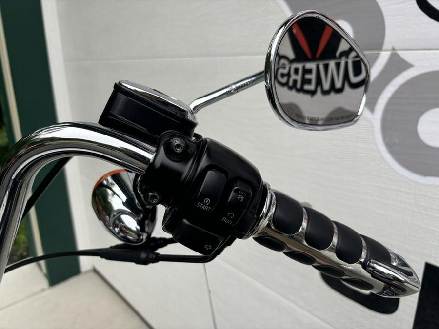 2005 Harley-Davidson® Dyna® Super Glide® Custom