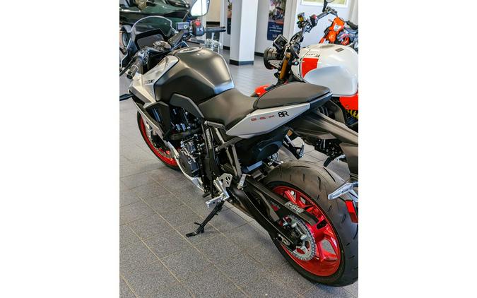 2024 Suzuki GSX800FRQM4