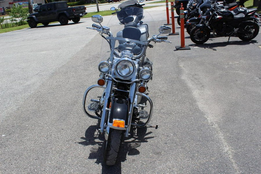 2004 Harley-Davidson® FLSTC - Heritage Softail® Classic