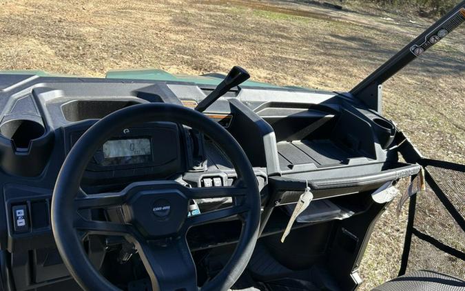 2025 Can-Am Defender DPS HD10 Compass Green