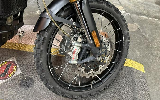 2020 Triumph Scrambler 1200 XE Fusion White/Brooklands Green