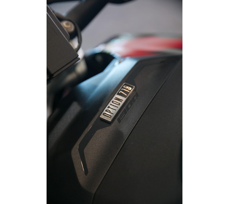 2026 BMW R 1300 R