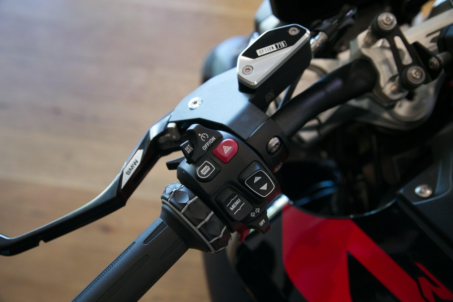 2026 BMW R 1300 R