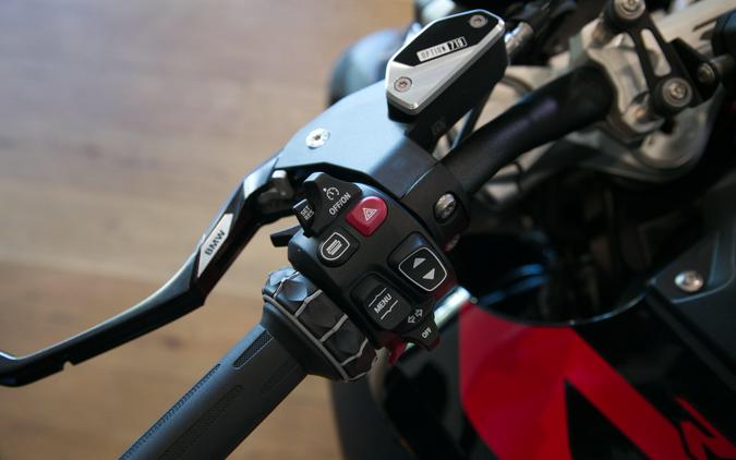 2026 BMW R 1300 R