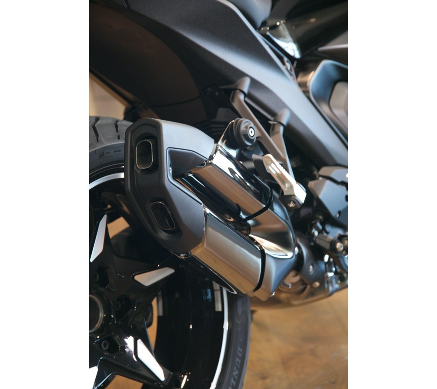 2026 BMW R 1300 R