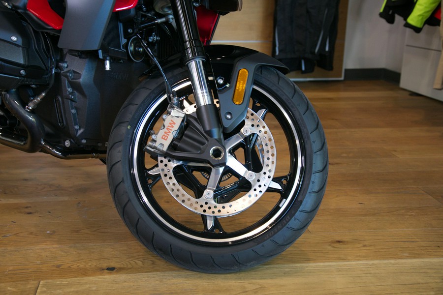 2026 BMW R 1300 R