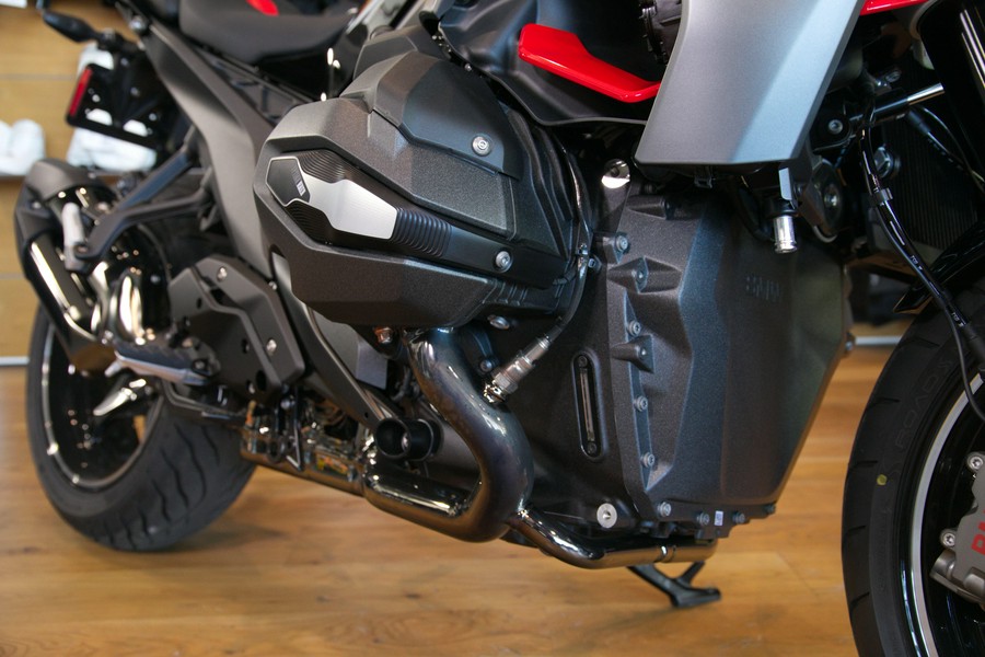 2026 BMW R 1300 R