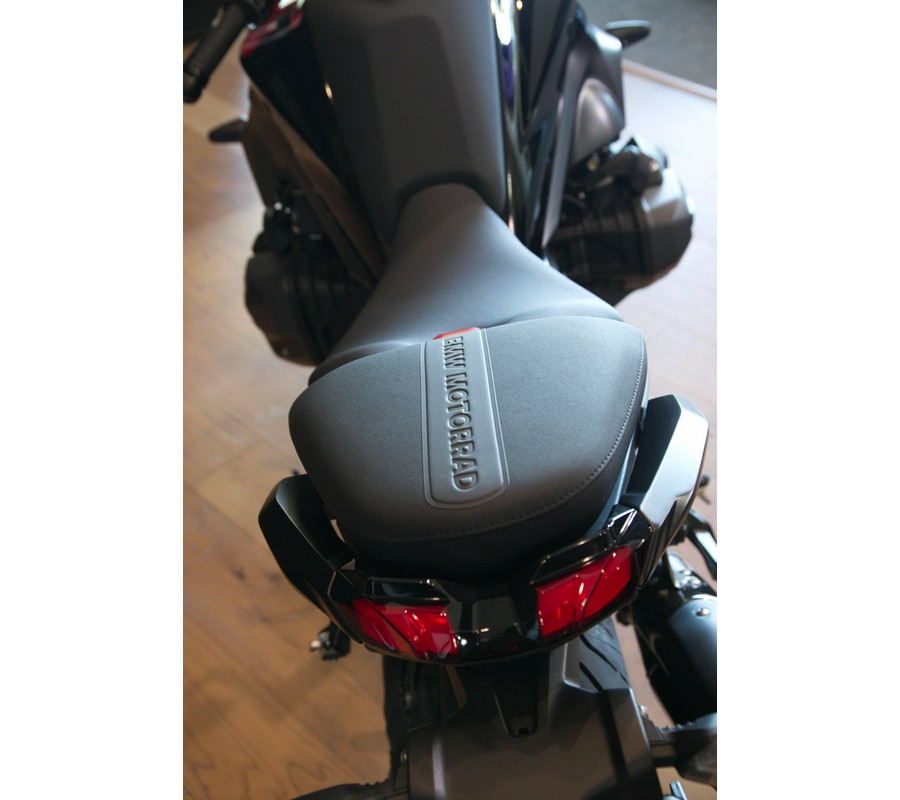 2026 BMW R 1300 R