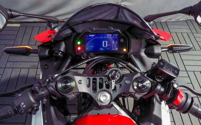 2026 Yamaha YZF R3 70Th Anniversary Edition