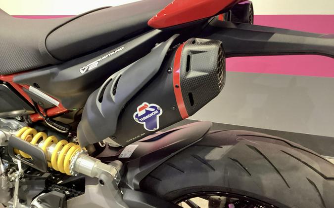2026 Ducati Hypermotard V2