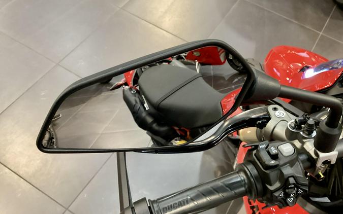 2026 Ducati Hypermotard V2