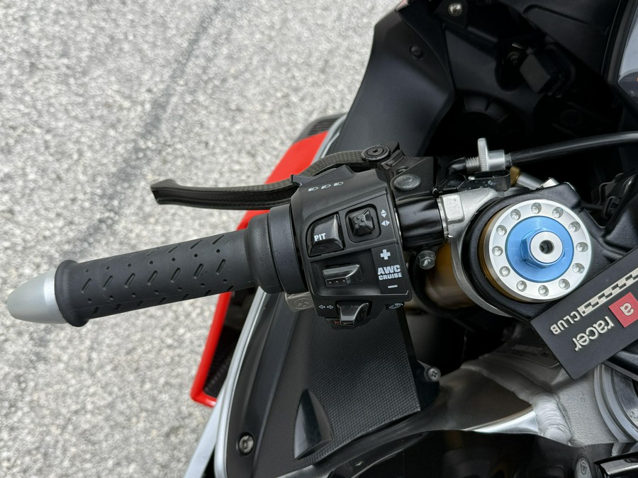 2018 Aprilia RSV4 RF LE
